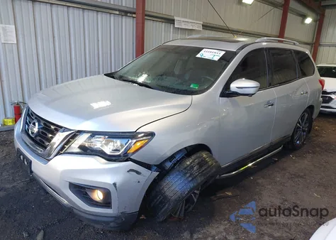 2018 Nissan Pathfinder Platinum из США, поврежденный, VIN 5N1DR2MM0JC626174